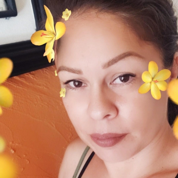 Meet your Posher, Leo's - Picture 1 of 1